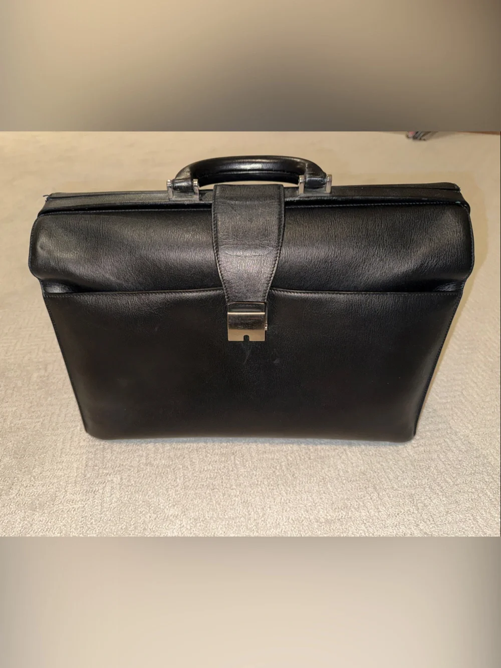 ZEGNA! Black Leather Men's Briefcase - Classic Business Bag